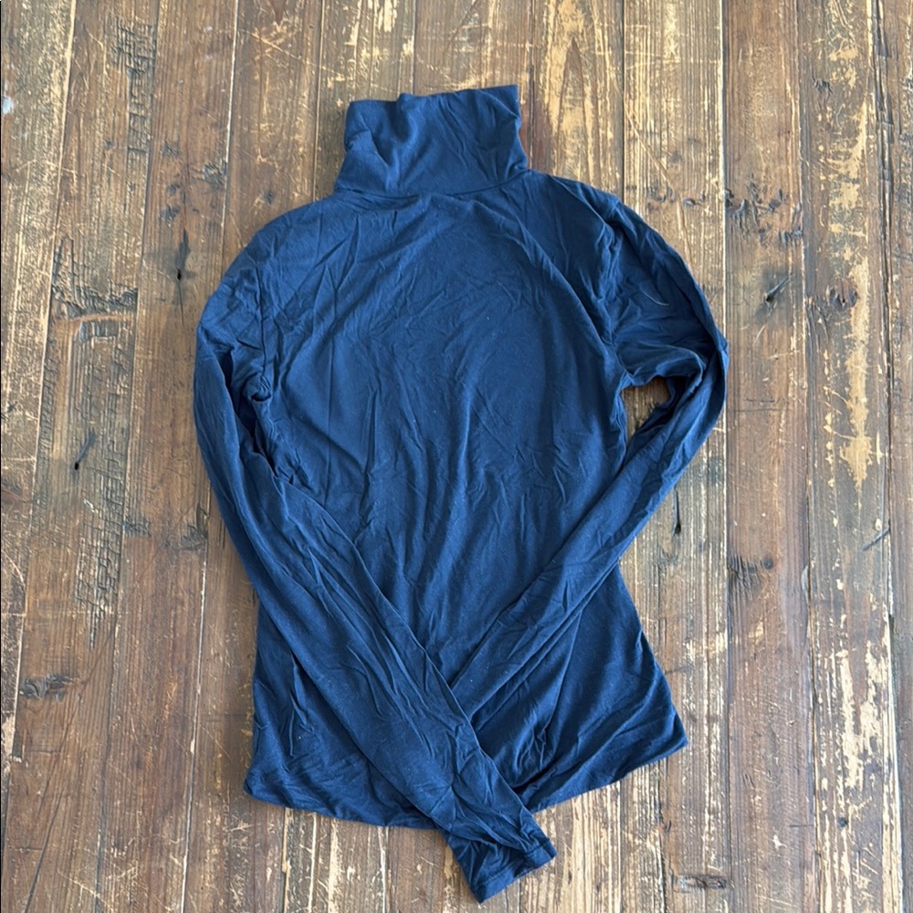 Lululemon turtle neck